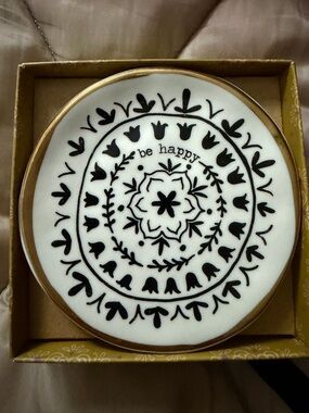 NATURAL LIFE Bundle  “Be Happy” Trinket DishAnd a  NATURAL LIFE Wishing Bracelet